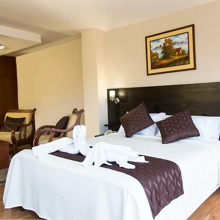 Hotel Versailles Ambato Εξωτερικό φωτογραφία