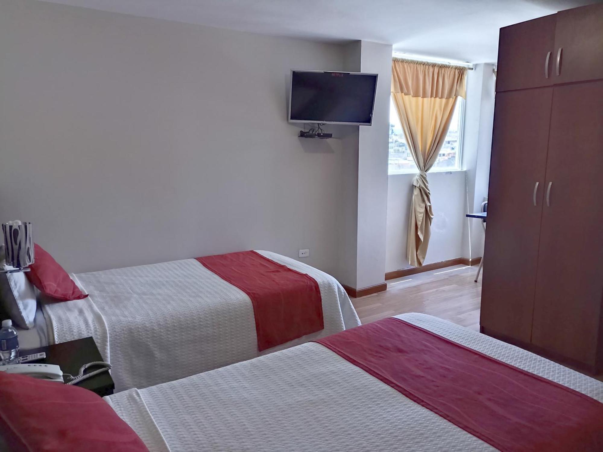 Hotel Versailles Ambato Εξωτερικό φωτογραφία