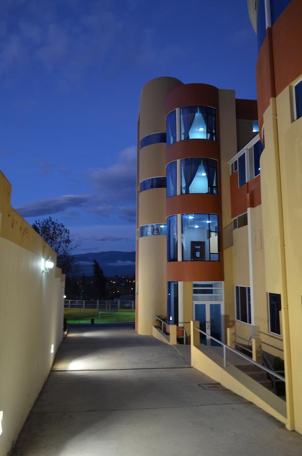 Hotel Versailles Ambato Εξωτερικό φωτογραφία