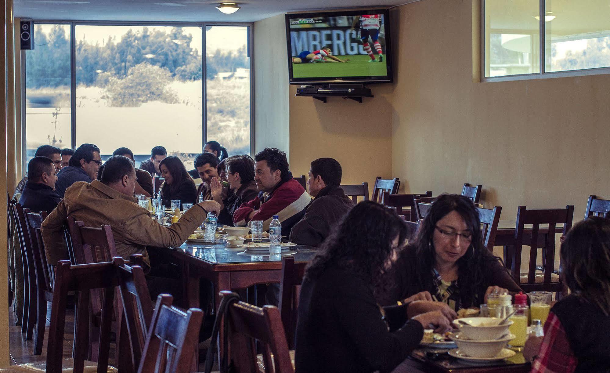 Hotel Versailles Ambato Εξωτερικό φωτογραφία